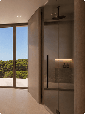 En-suite bathroom